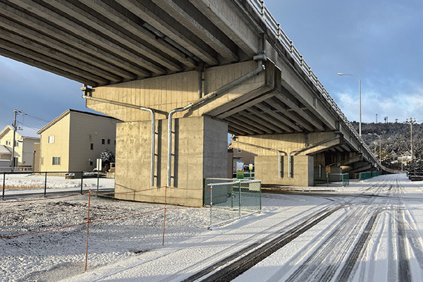 ㈱平野組(一関市) 主要地方道一関北上線中里橋(堤内地側)橋梁耐震補強(その3)工事