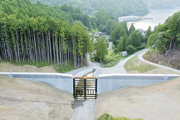 ㈱山長建設(釜石市) 尾崎白浜の沢(9)地区砂防堰堤築造工事